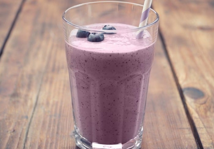 Blueberry Booster Smoothie 700x489